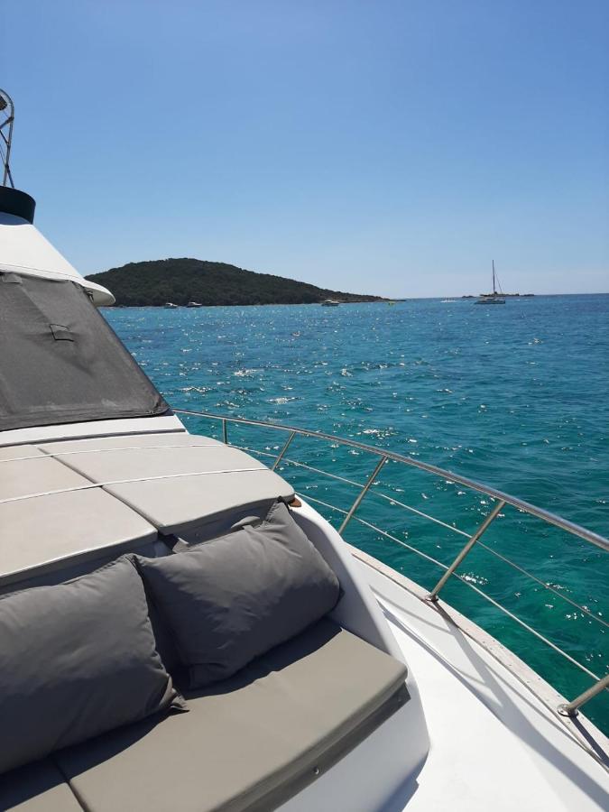 Hotel Ocean Yacht Trawler - Le Caloa Porto Vecchio Esterno foto